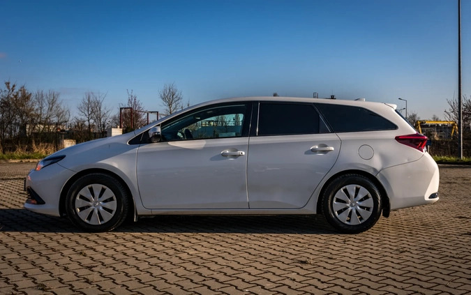 Toyota Auris cena 34000 przebieg: 193000, rok produkcji 2018 z Kraków małe 106